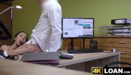 Slutty minx gives up her ass to get fucked for money