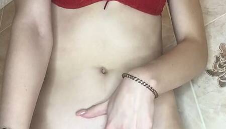 Elis pee standing up and on the toilet