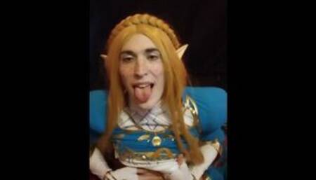 Trans Girl Princess Zelda fucks herself