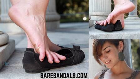 Ginevra's playful feet and long toes with ballerinas - Video update 13289 HD