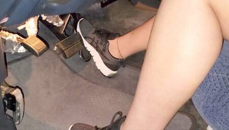 Black & White Sacony Sneaker Tahoe Driving