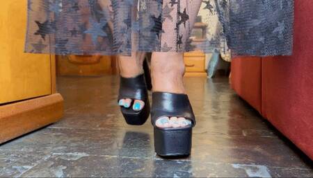 Juliette_RJ educating her toy boy how to lick her feet and having pleasure with it PART 1 - FOR MOBILE DEVICES USERS - EDUCATIONAL - FEET LICKING - SHOES LICKING - DISCIPLINE - SLAVE HUMILIATION - FEET FETISH - DOMINANT QUEEN