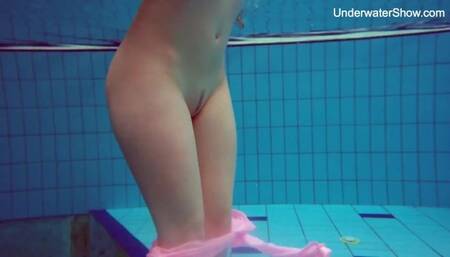 Underwater Show - hottest ever smut