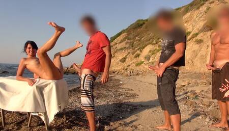 Hot mass fuck parties! Everyone can squirt here!