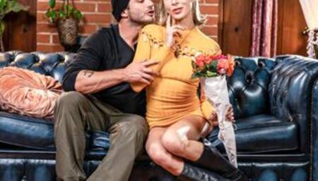 Tinder date MILF dealt with nervous guy