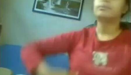 Cute indian girl flashing her tits