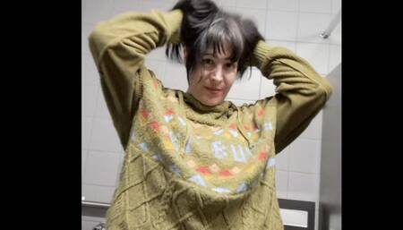 PUBLIC PEEING ON FUNDAY BETWEEN GROCERY SHOPPING