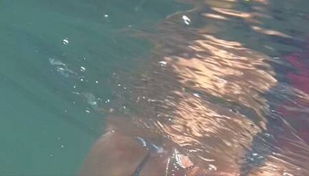 Carissa freediving at the Island part two: slow motion date