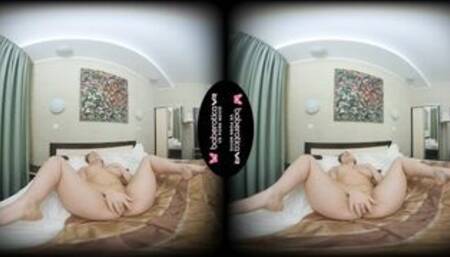 Solo brunette girl,Amalia Davis is masturbating in VR