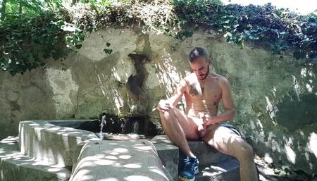 Jerking off in a park risky