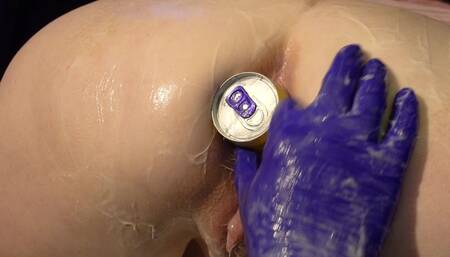 Beverage can in the rosette