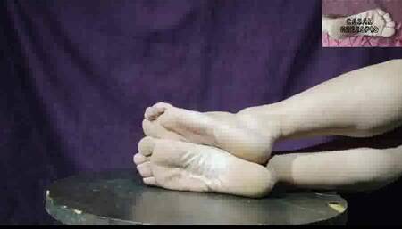 Gresopio's feet on the table - part 2