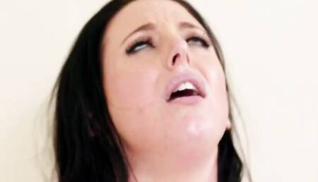 Angela White and Shyla Jennings are licking cunts on the couch