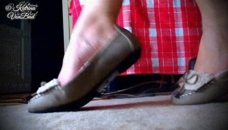 * Feet and Flat Shoes * MP4