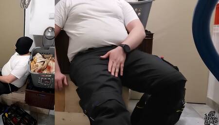 Technician becomes weak - Sniff & Handjob