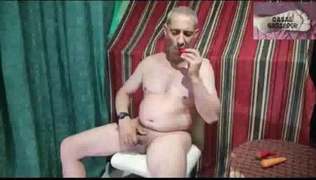 Gresopio, eating and anal masturbating