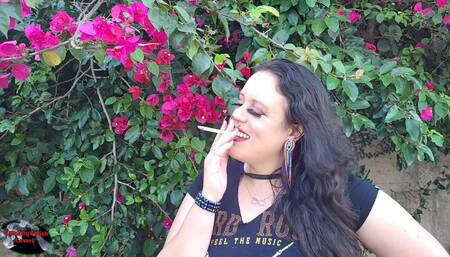 Lilli and her Kinky Smoking Thoughts