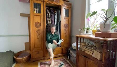 ghost in the wardrobe mpg