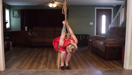 Vivica Endures a Painful Ball Tied Strappado SDmp4