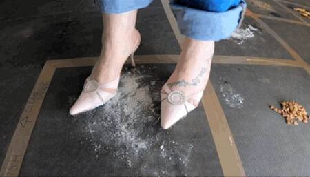 CC - cruel dirt game , heel pink shoes