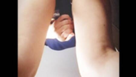 仕事のお昼休み　ディルドと電マで使い立ちバックオナニー ディルド/電マ/オナニー/気持ち良すぎ/人妻/Japanese/素人/立ちバック/着衣