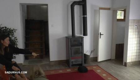 Mistress Natasa stomps on her bare feet mp4