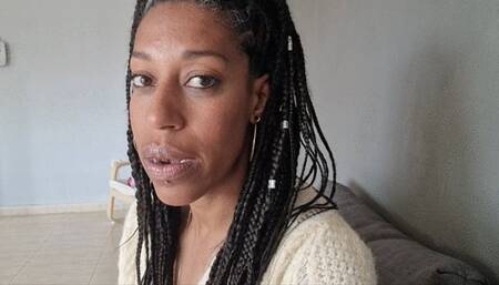 Goldenlace shrinks and crushes her loyal client