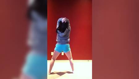 White Girl Bring it Back Twerk