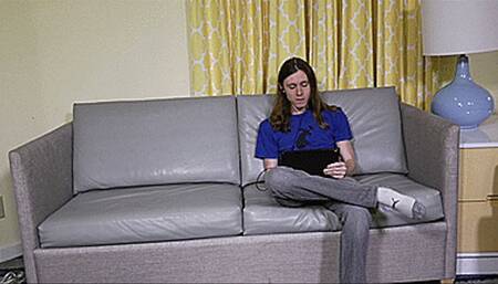 Arielle Aquinas - Bored Girlfriend Gets Anal Creampie - PART 1A (SD 720p WMV)