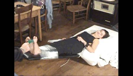 REMASTERED VINTAGE SERIES : HELENE GOES CRAZY IN THE OLD HOUSE