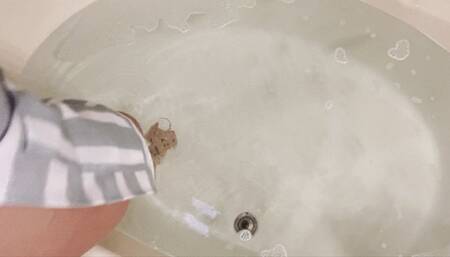 Gardening Apron and rubberized Gloves in the bathtub with "rubber-made" orgasm!