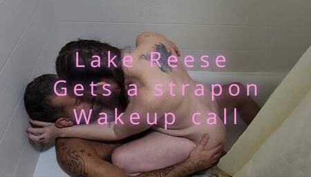 Lake Reese's Morning Strapon Fuck by Jacki Love (1080p)