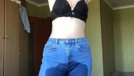 Lisa made the bed and wet her jeans