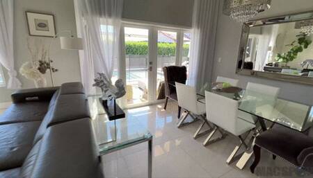 Fucking Big Butt Delivery Girl in Full Nelson - Kelsi Monroe -