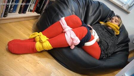 RELAXING WOOLBONDAGE