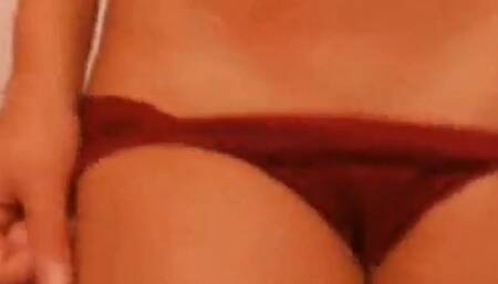 PoppyNaked pussy cameltoe