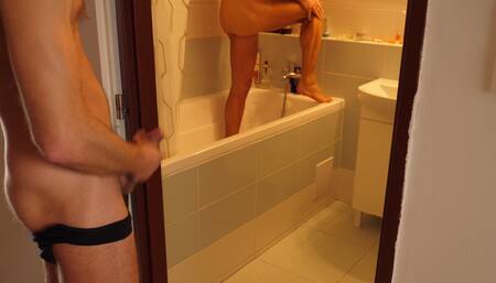 Caught my flatmate taking a shower and jerked off behind the door