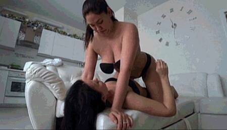 LORY UNDER MY BOOBS 3 (ts)