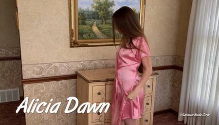 Alicia Dawn 19+ Minutes Nude Display & Bed Tease