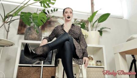 Brunette MILF University Professor Stamina Training