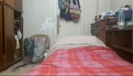 CLENCHING AND RELEASING THE BIG JUICY BUTT