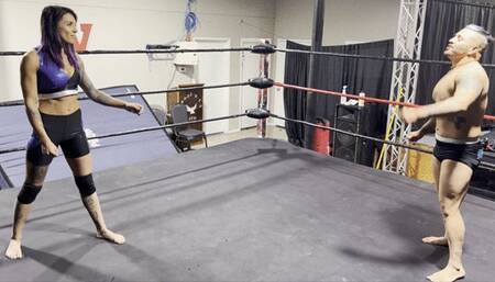 Vinnie teaches the new girl a lesson!