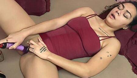 Mara Luv is banging her young pussy