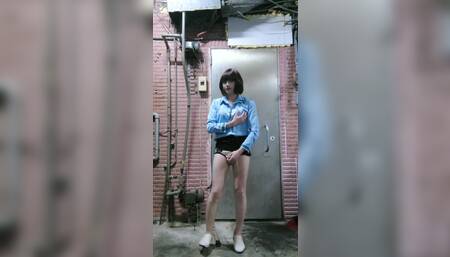 Shemale Ting-Xuan wears OL outfit outdoor masturbation
