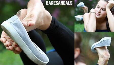 Nikola's dirty feet shoeplay in moccasins - Video update 13304 HD