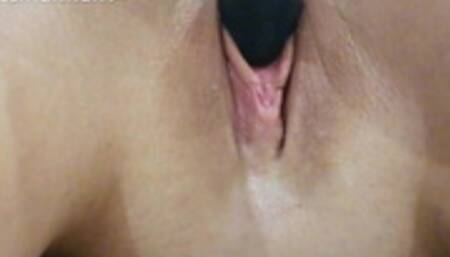 I fucked a sweet pussy with a Satisfyer-vibrator. Loud moans of Kiss Mur Mur. Wet pussy.