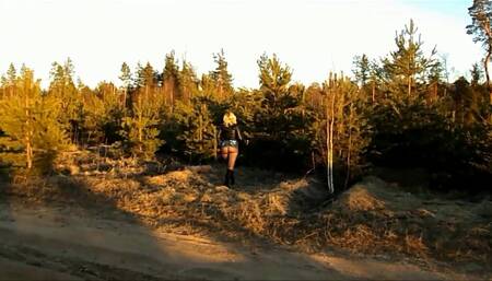 Walk in pantyhose and leggings.