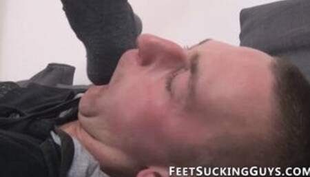 Twinks have some feet foreplay before anal pounding starts