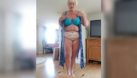 Watch me changing my clothes