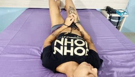 Farting milf new slave, by Goddess Athena and Susi, (cam by Manu) FULL HD